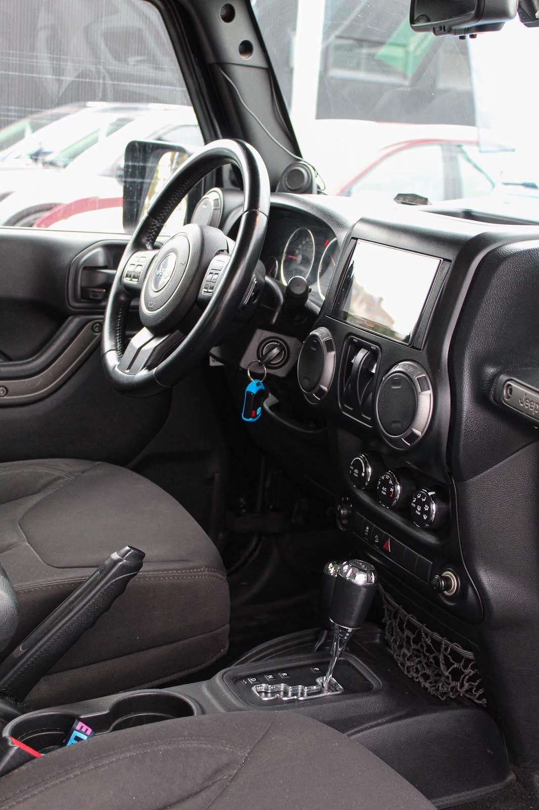 Jeep Wrangler Sport — foto 2 de 10